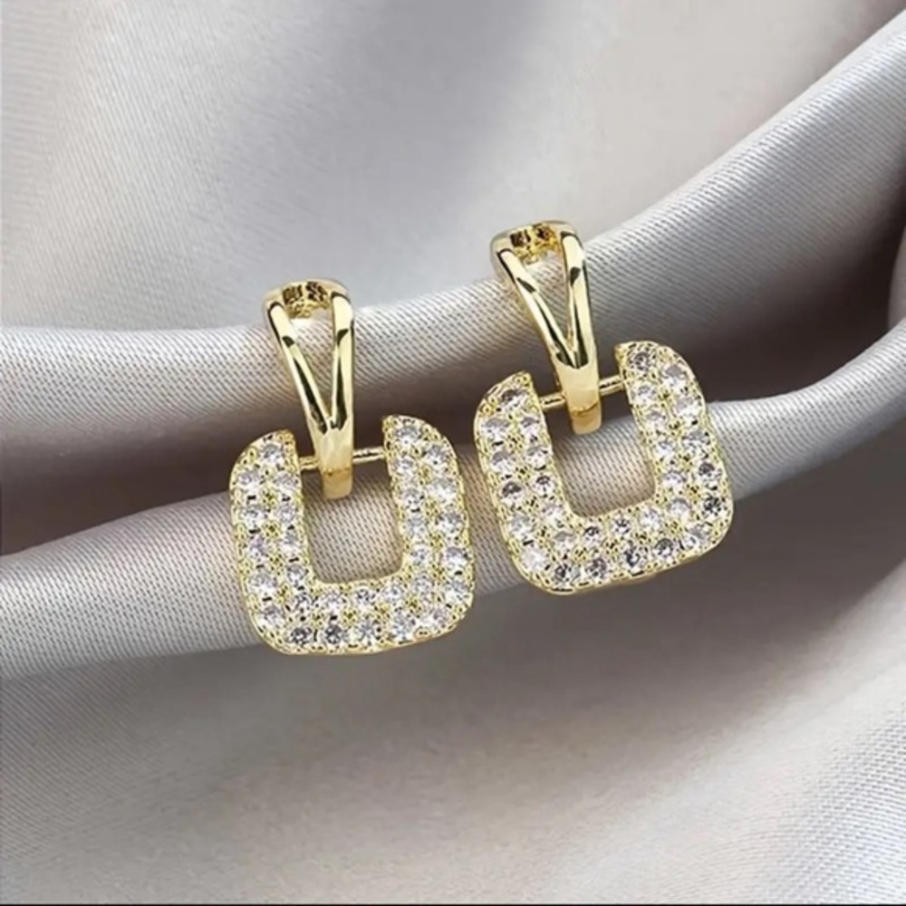 NWT! Unique Hollow Square Design Stud Earrings Alloy Jewelry Embellished.